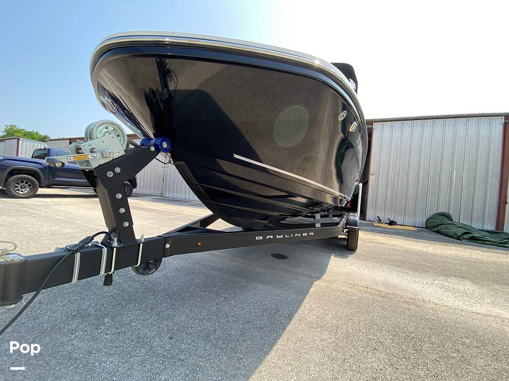 Slide: The Image of Bayliner Vr6 2023 - 15485565