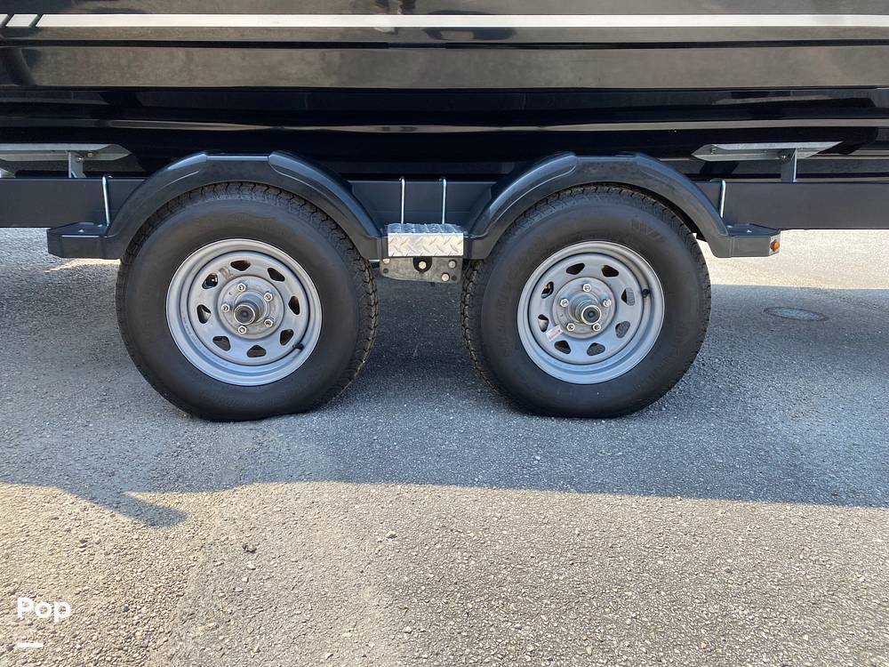 Slide: The Image of Bayliner Vr6 2023 - 15485568