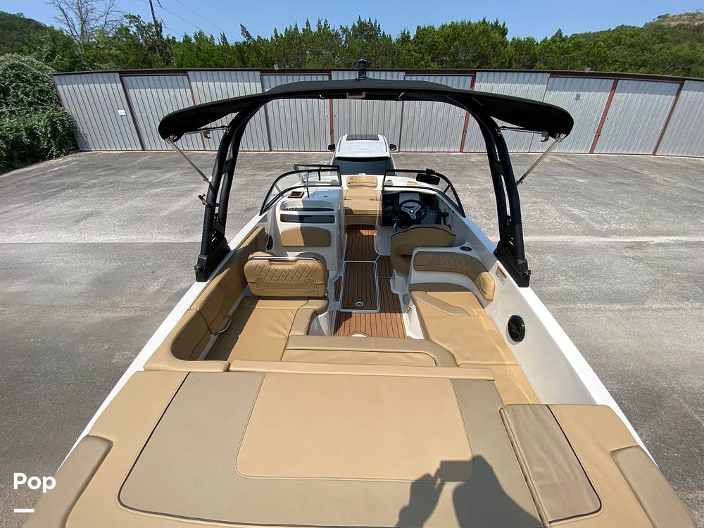 Slide: The Image of Bayliner Vr6 2023 - 15485575