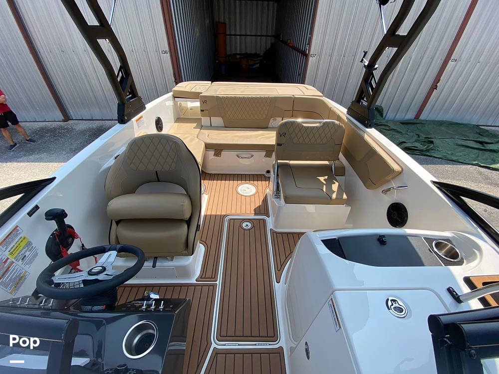 Slide: The Image of Bayliner Vr6 2023 - 15485578