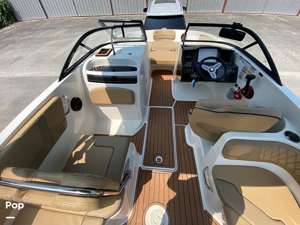 Slide: The Image of Bayliner Vr6 2023 - 15485580