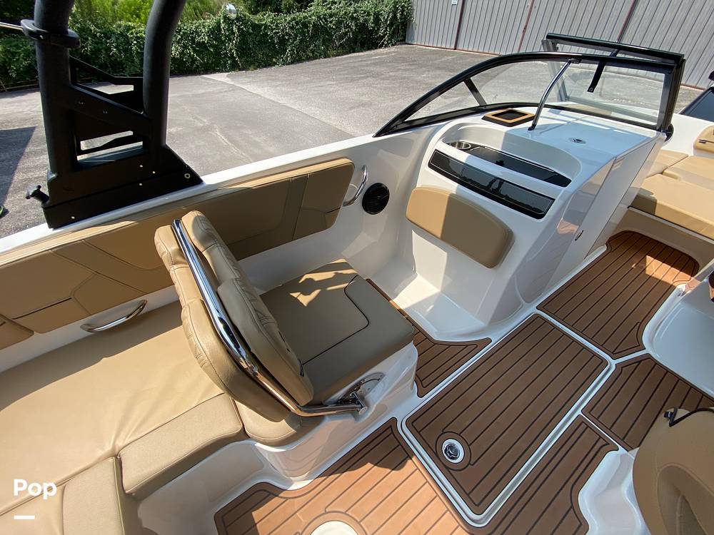 Slide: The Image of Bayliner Vr6 2023 - 15485585