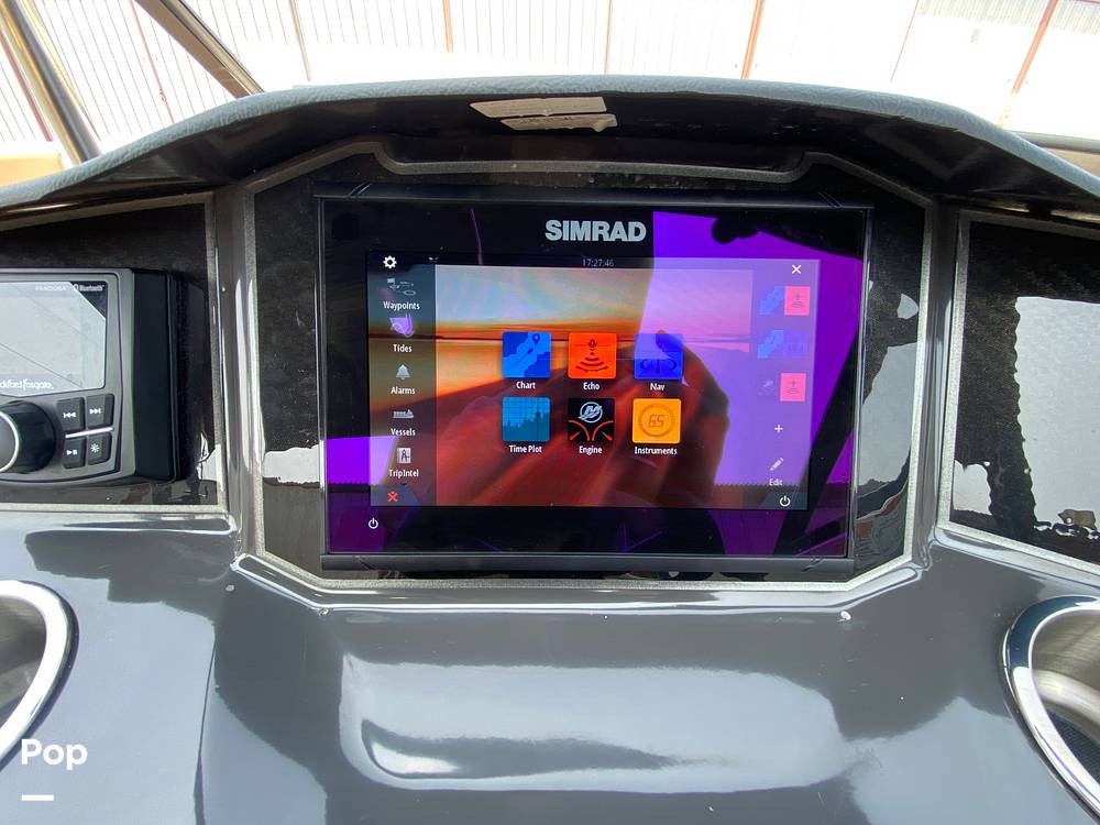 Slide: The Image of Bayliner Vr6 2023 - 15485597