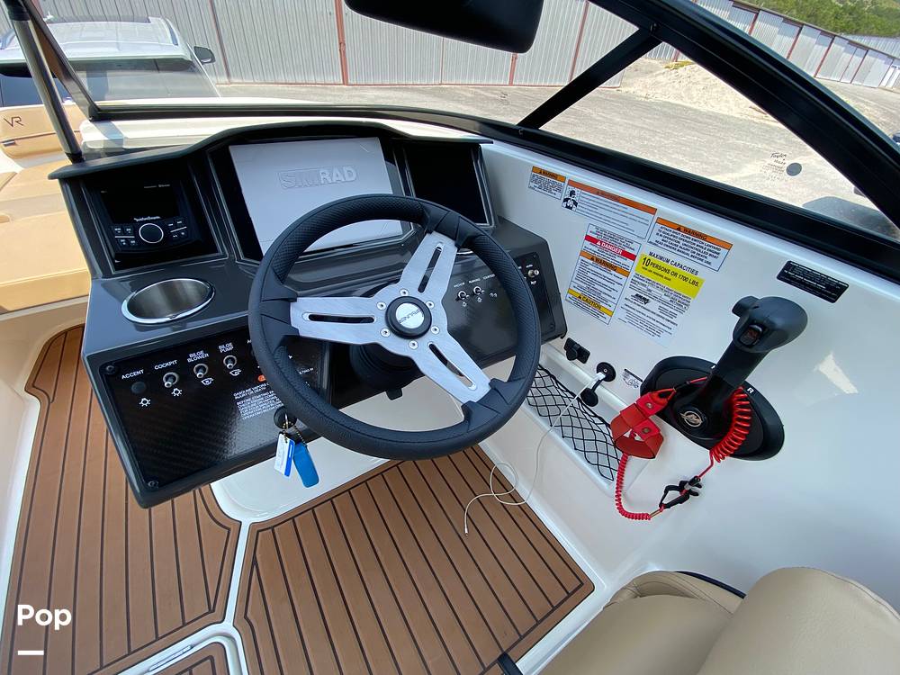 Slide: The Image of Bayliner Vr6 2023 - 15485598