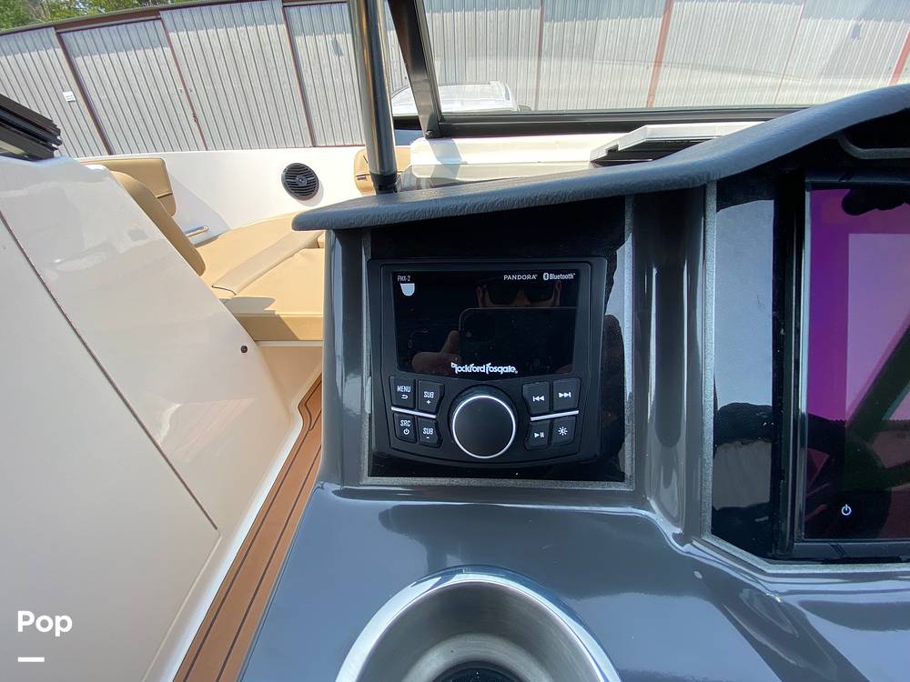 Slide: The Image of Bayliner Vr6 2023 - 15485604