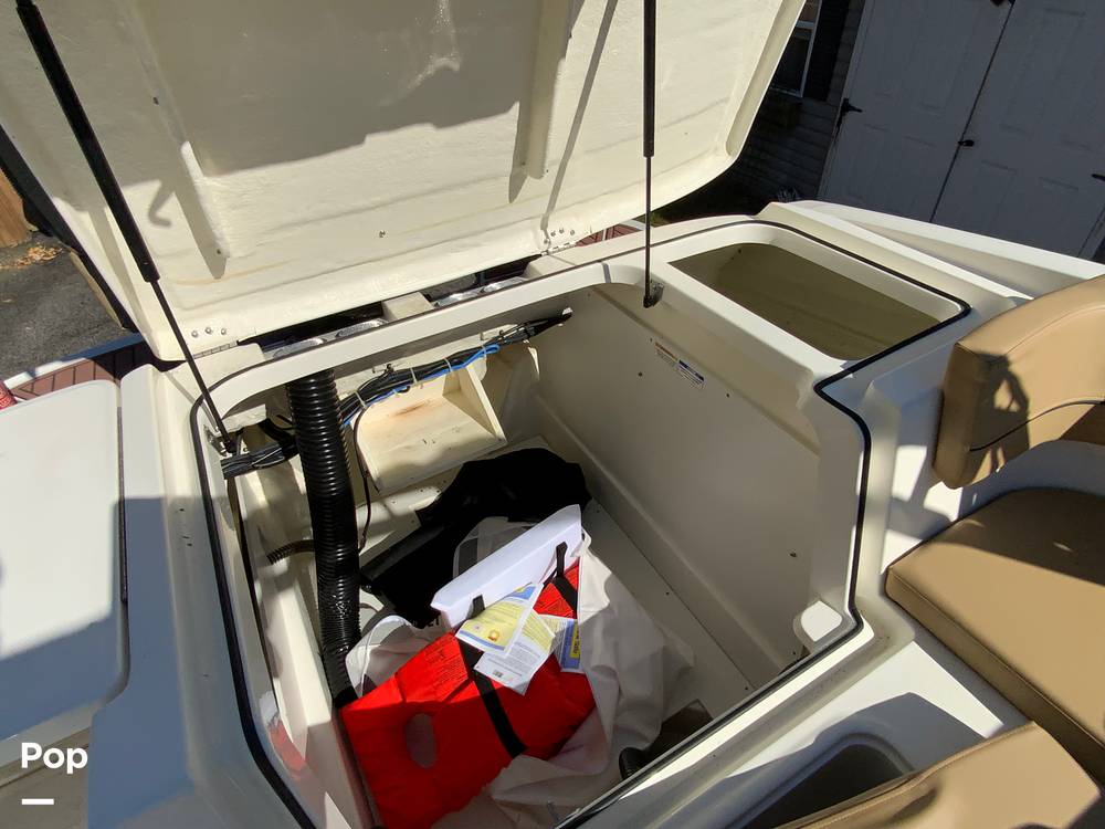 Slide: The Image of Bayliner VR6 2023 - 14903609