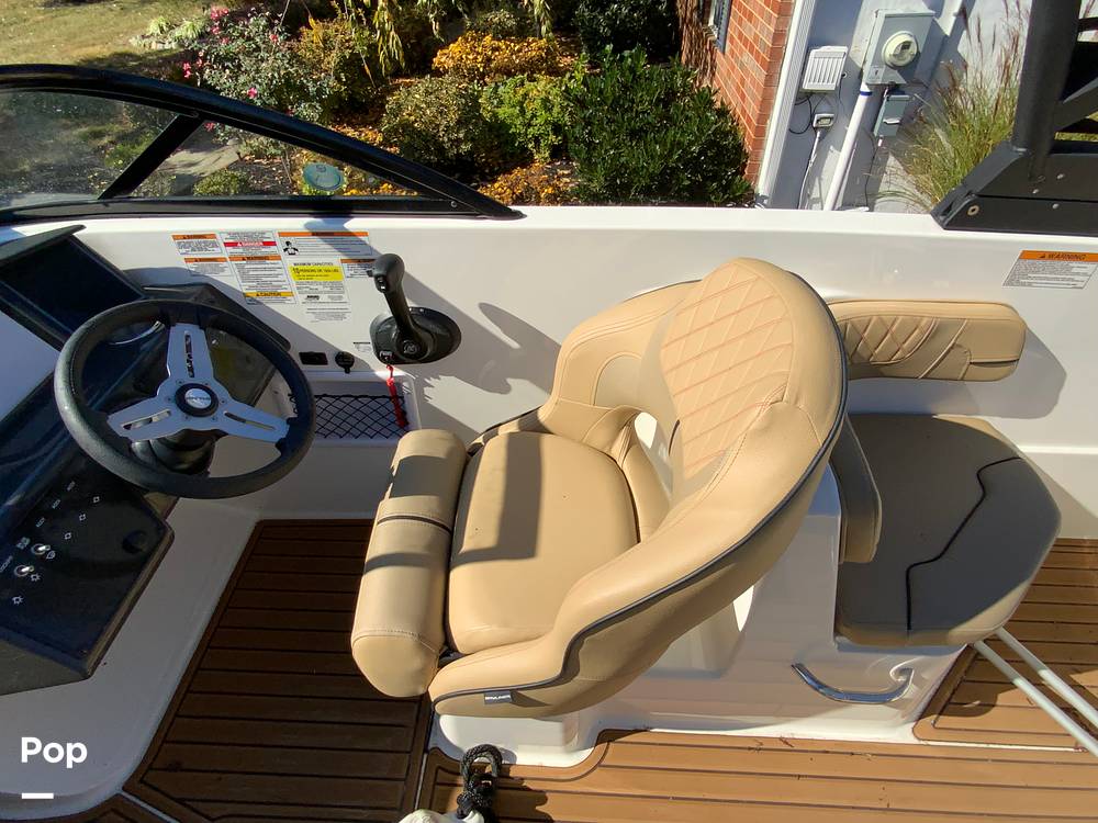 Slide: The Image of Bayliner VR6 2023 - 14903624