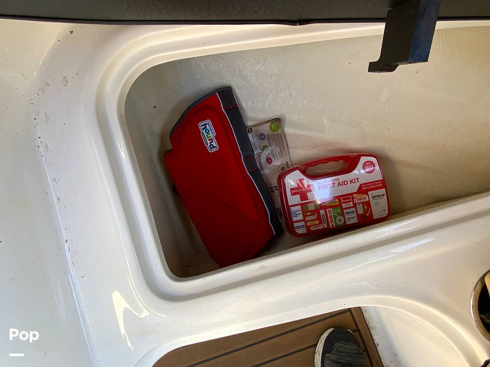 Slide: The Image of Bayliner VR6 2023 - 14903640