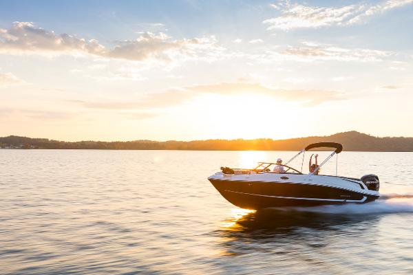 Slide: The Image of Bayliner VR6 2024 - 2