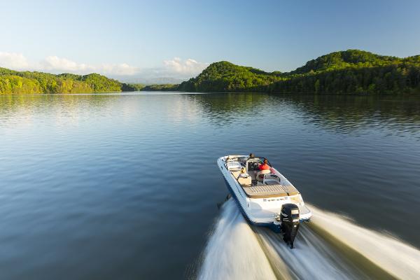 Slide: The Image of Bayliner VR6 2024 - 3