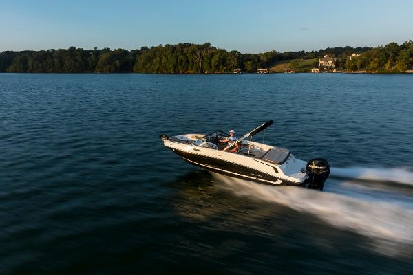Slide: The Image of Bayliner VR6 2024 - 4