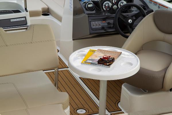 Slide: The Image of Bayliner VR6 2024 - 7