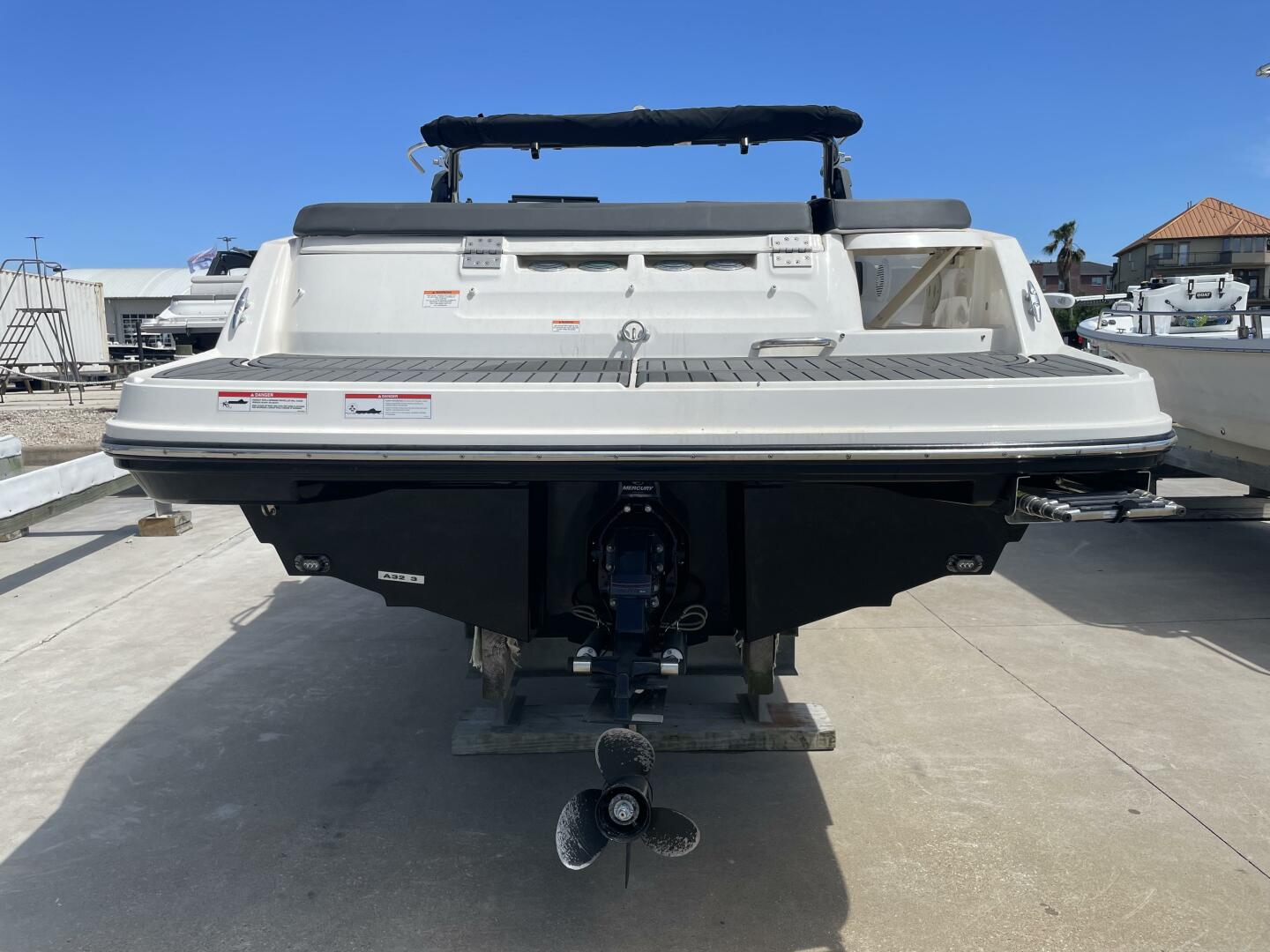 Slide: The Image of Bayliner VR6 Bowrider 2020 - 5118620