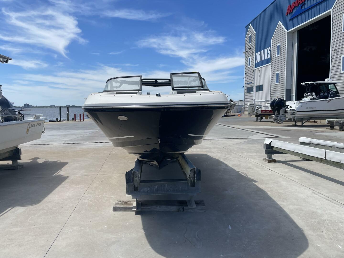 Slide: The Image of Bayliner VR6 Bowrider 2020 - 5118623