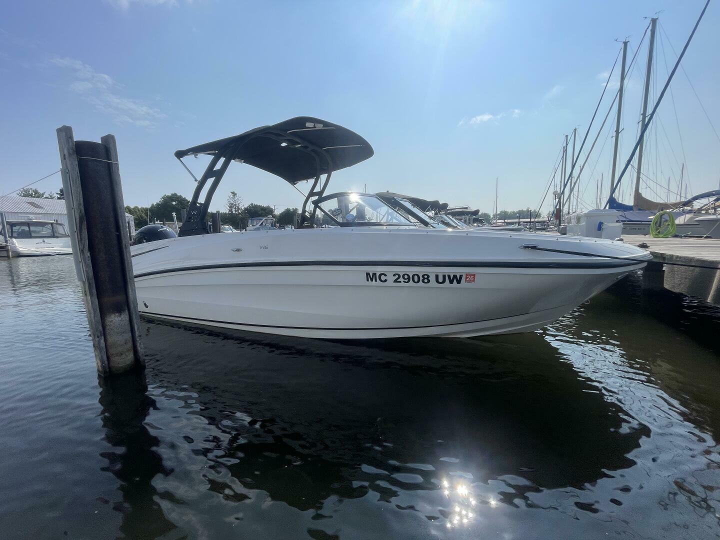 Slide: The Image of Bayliner VR6 Bowrider Outboard 2023 - 4906316