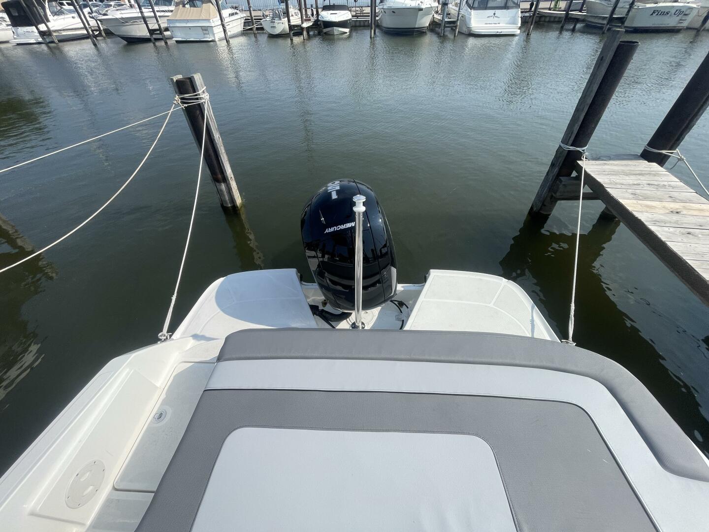 Slide: The Image of Bayliner VR6 Bowrider Outboard 2023 - 4906321