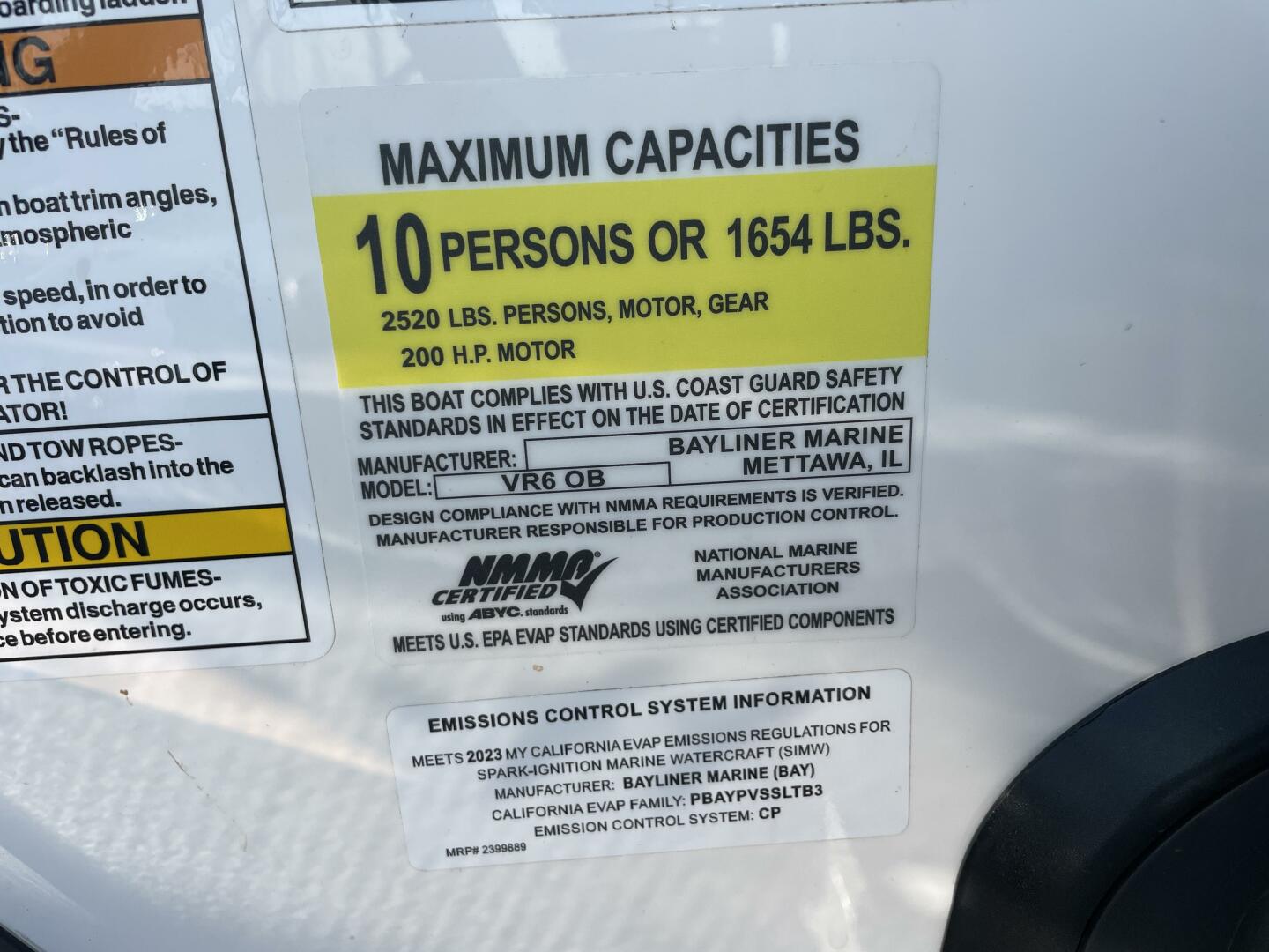 Slide: The Image of Bayliner VR6 Bowrider Outboard 2023 - 4906331