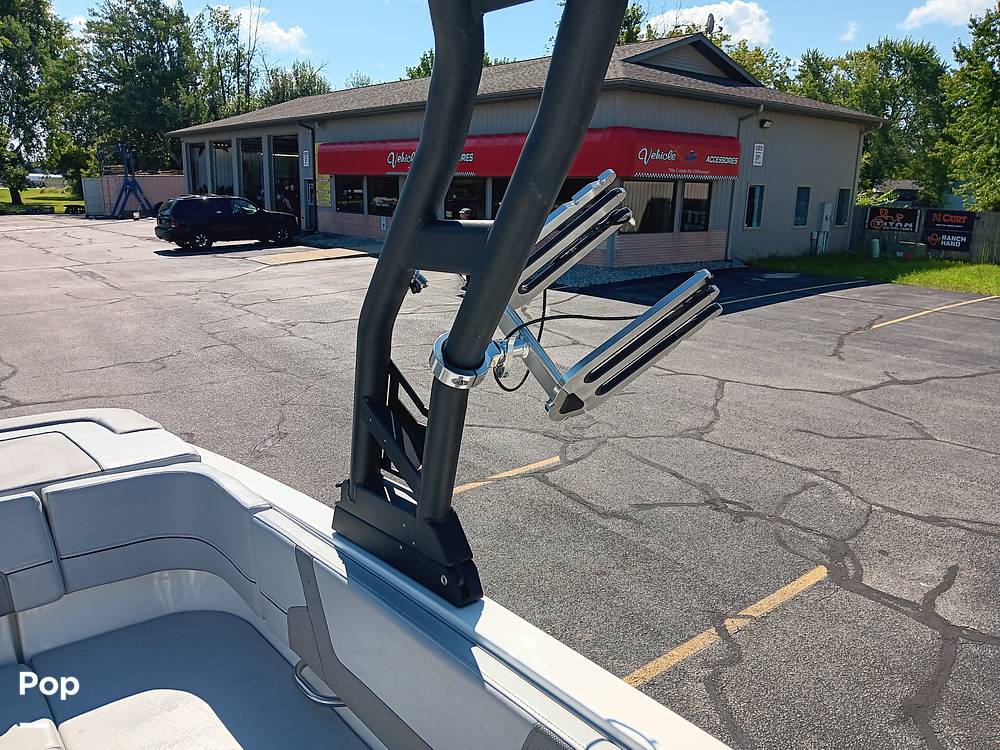 Slide: The Image of Bayliner VR6 OB 2022 - 14545802