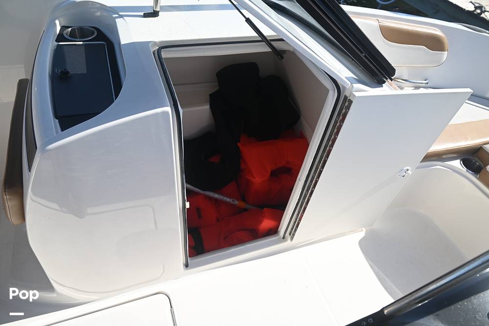 Slide: The Image of Bayliner VR6 OB 2022 - 15398915