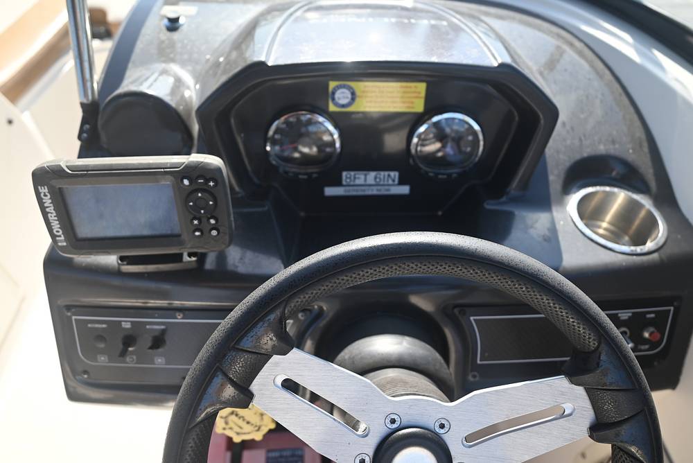 Slide: The Image of Bayliner VR6 OB 2022 - 15398929