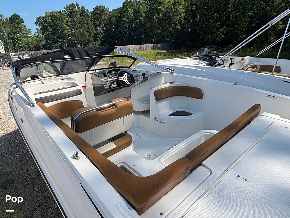 Slide: The Image of Bayliner VR6 OB 2022 - 15602924