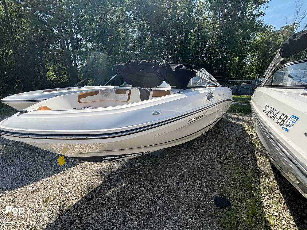 Slide: The Image of Bayliner VR6 OB 2022 - 15602930