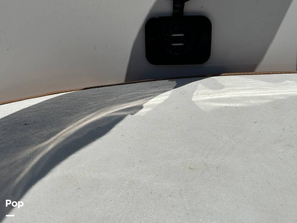 Slide: The Image of Bayliner VR6 OB 2022 - 17