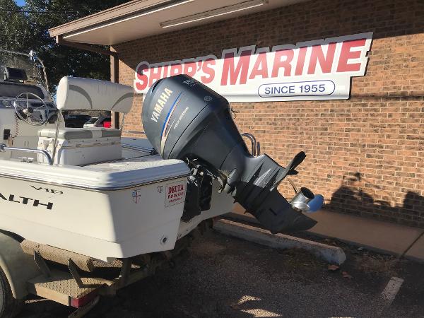 Slide: The Image of 2005 Bay Stealth 2030 Liner boat with Yamaha motor at Ship's Marine. - 5