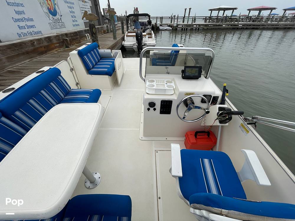 Slide: The Image of Beachcat 20' 2021 - 23