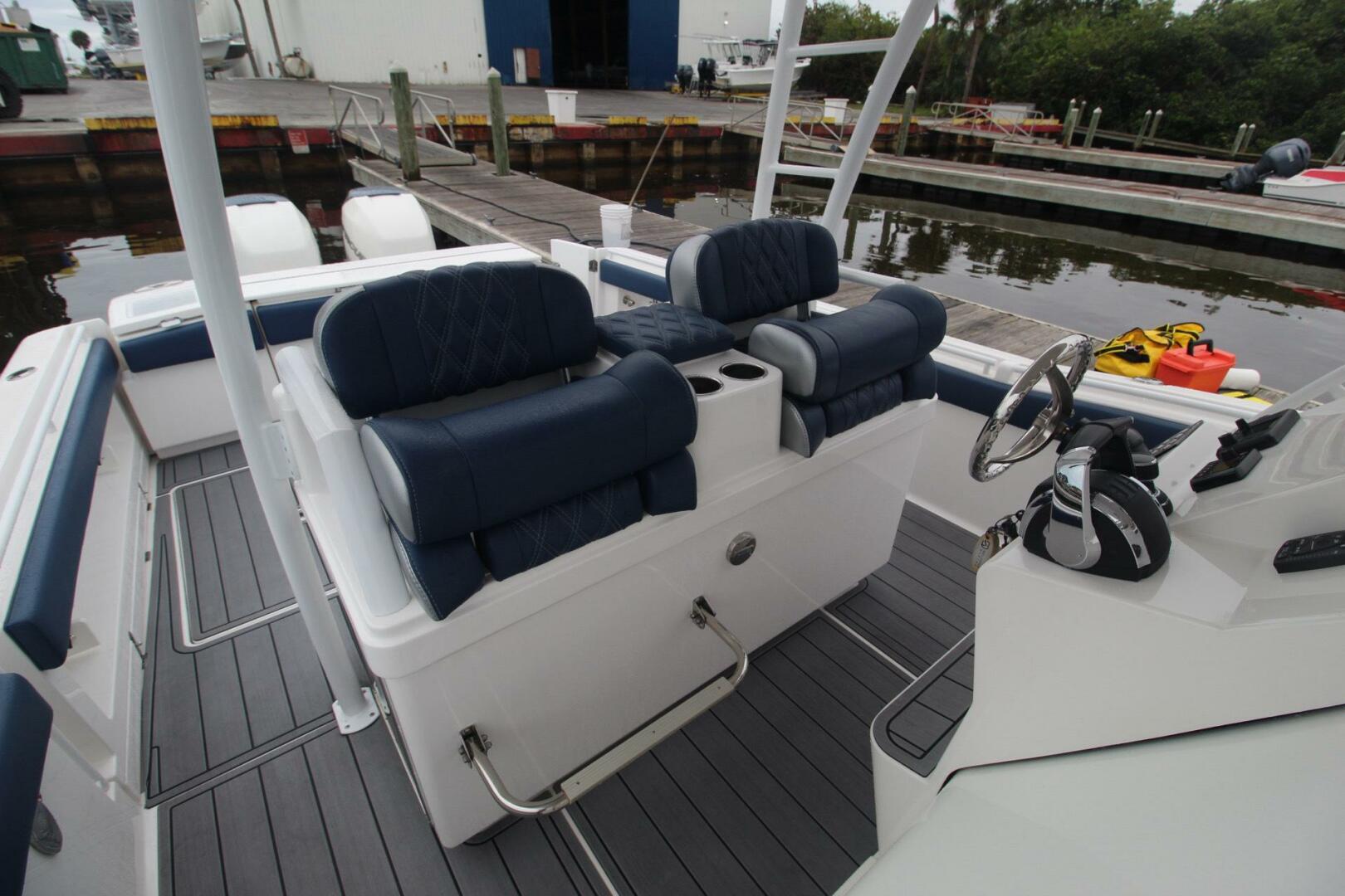 Slide: The Image of Belzona 32 CC Ohana - Seating 2020 Belzona 32 CC Ohana - 4185344