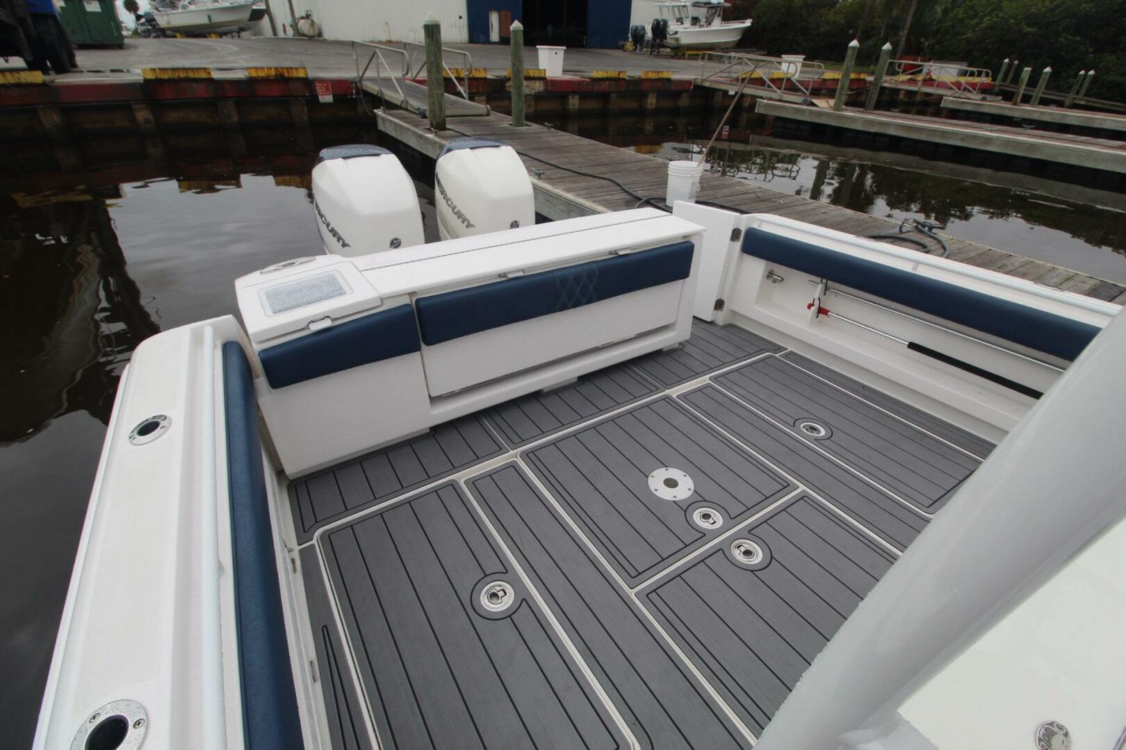 Slide: The Image of Belzona 32 CC Ohana - Cockpit 2020 Belzona 32 CC Ohana - 4185345