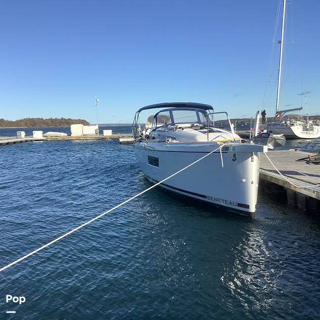 Slide: The Image of Beneteau 30.1 Oceanis 2023 - 13759403
