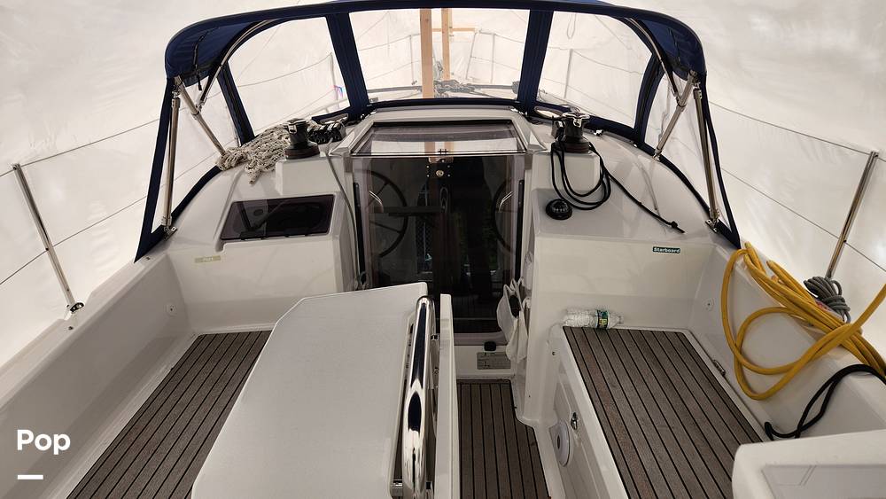 Slide: The Image of Beneteau 30.1 Oceanis 2023 - 14270260