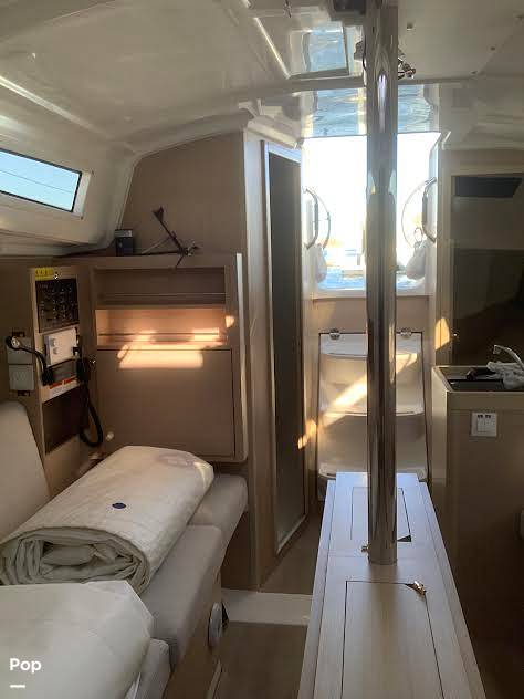 Slide: The Image of Beneteau 30.1 Oceanis 2023 - 13759406
