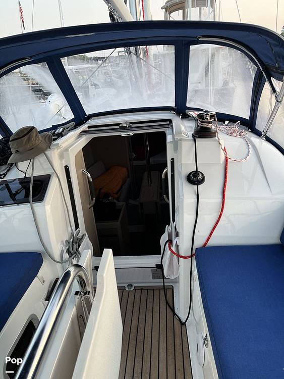 Slide: The Image of Beneteau 30.1 Oceanis 2023 - 13757017