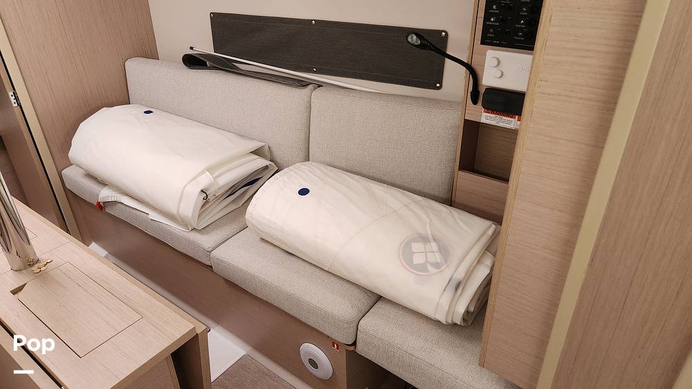 Slide: The Image of Beneteau 30.1 Oceanis 2023 - 14266997