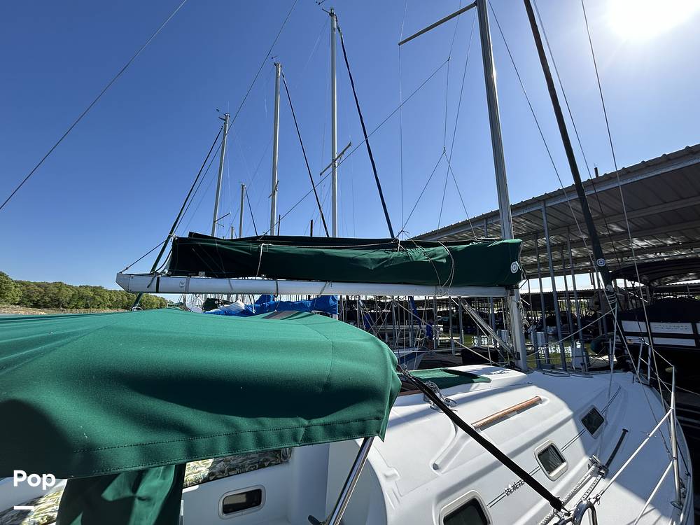 Slide: The Image of Beneteau 311 2004 - 15347599