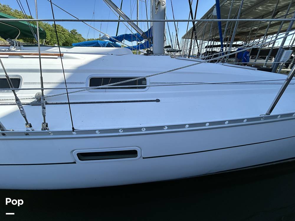 Slide: The Image of Beneteau 311 2004 - 15347602