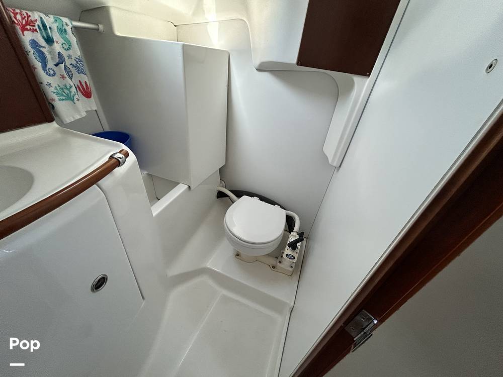 Slide: The Image of Beneteau 311 2004 - 15347586