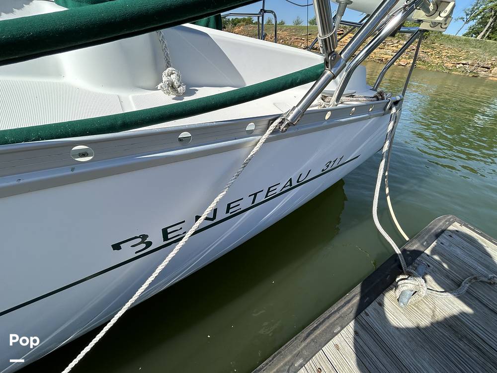 Slide: The Image of Beneteau 311 2004 - 15347615