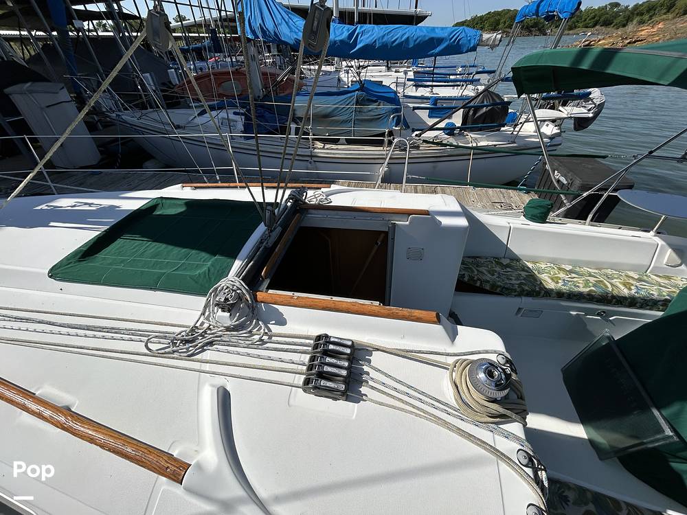 Slide: The Image of Beneteau 311 2004 - 15347639