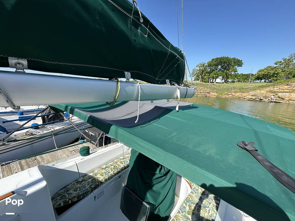 Slide: The Image of Beneteau 311 2004 - 15347640
