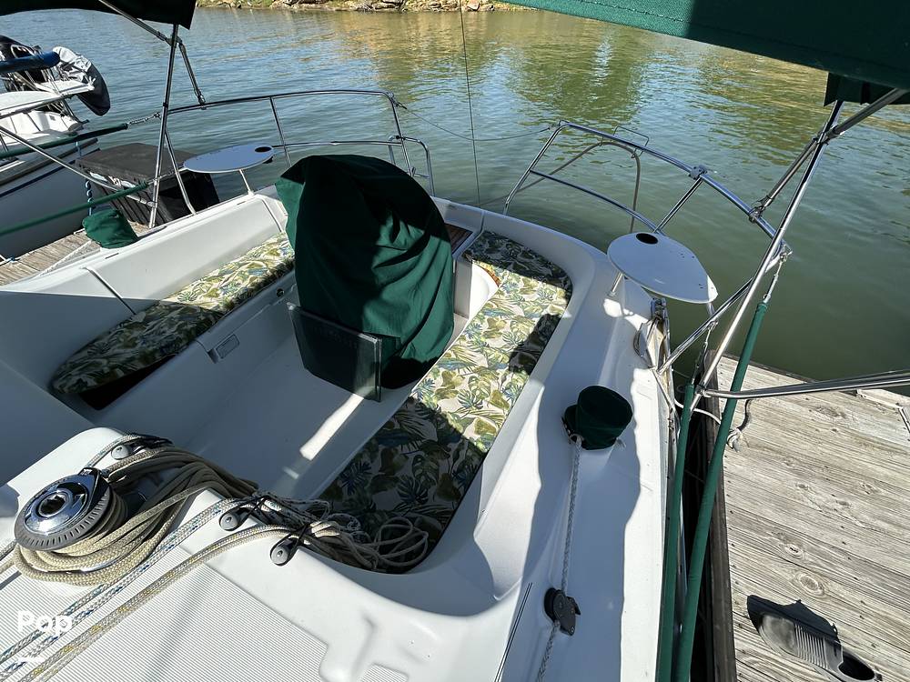 Slide: The Image of Beneteau 311 2004 - 15347643