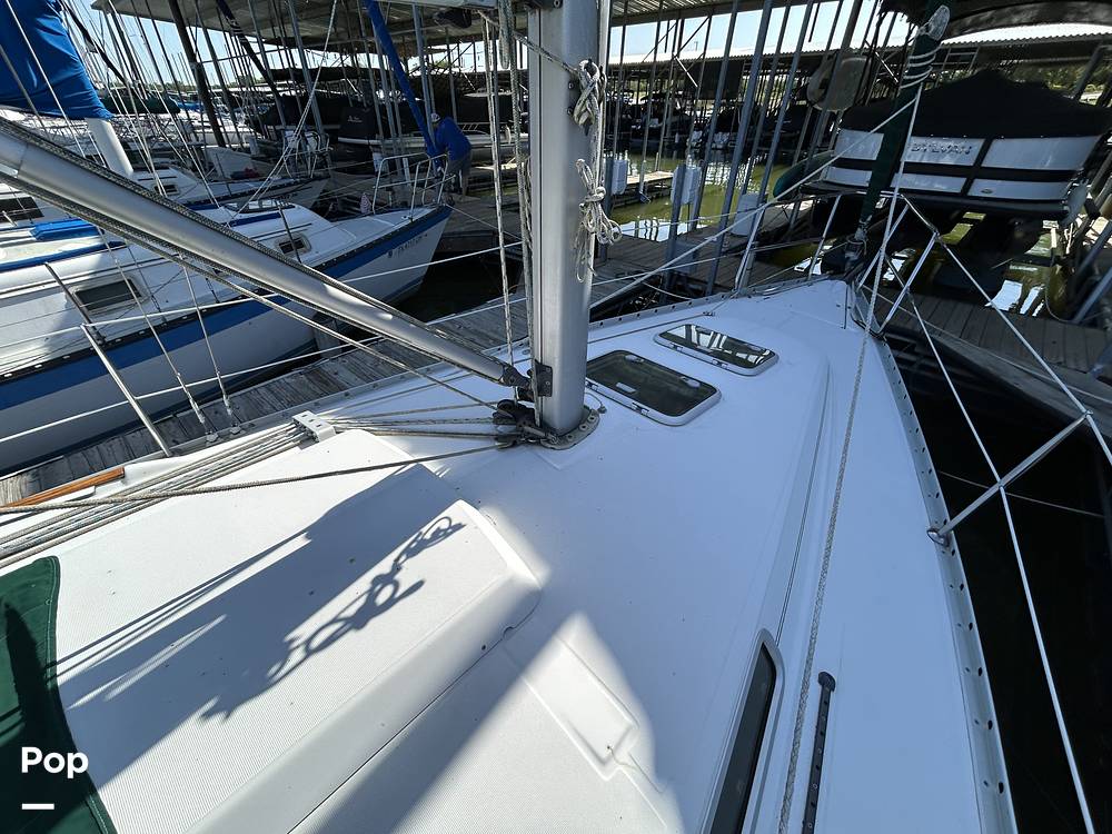 Slide: The Image of Beneteau 311 2004 - 15347662