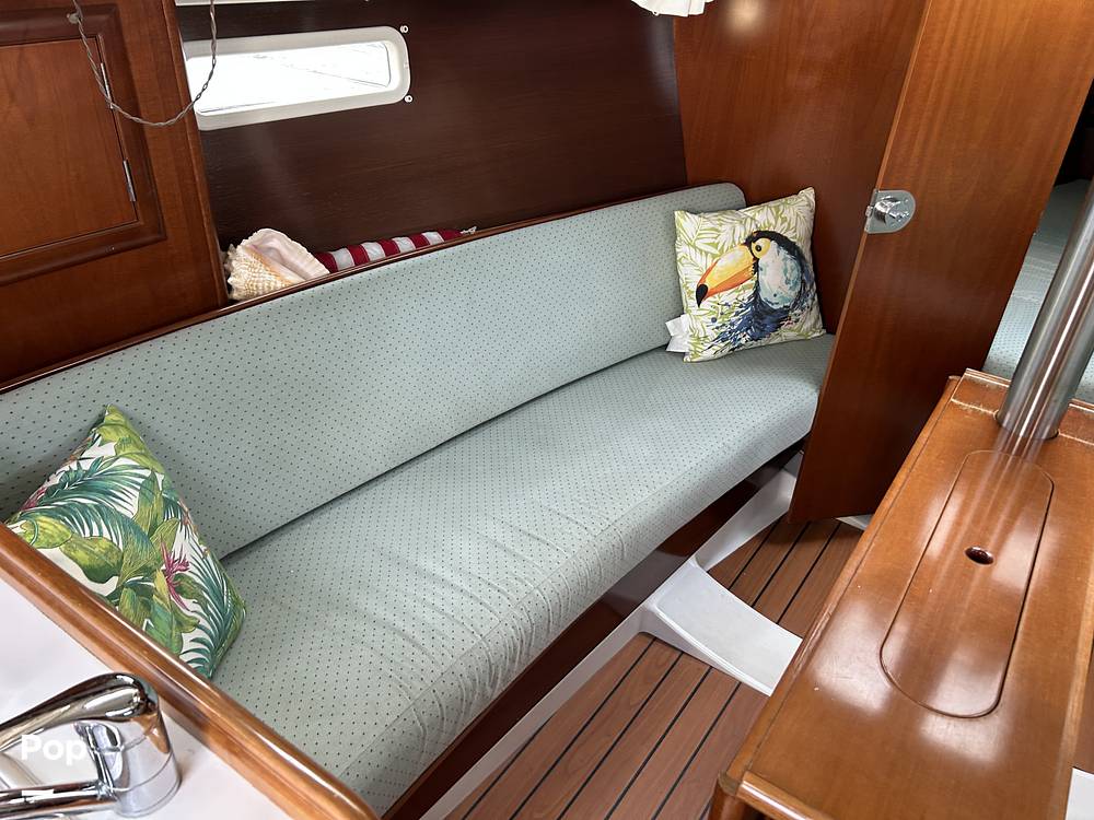 Slide: The Image of Beneteau 311 2004 - 15347679