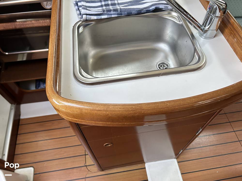 Slide: The Image of Beneteau 311 2004 - 15347681