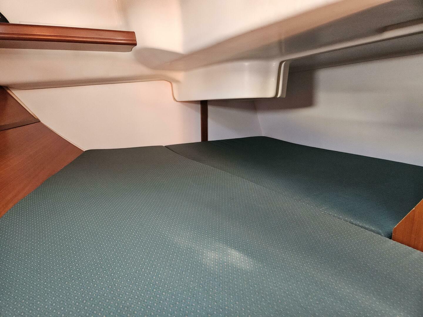 Slide: The Image of Beneteau 361 2001 - 4570069
