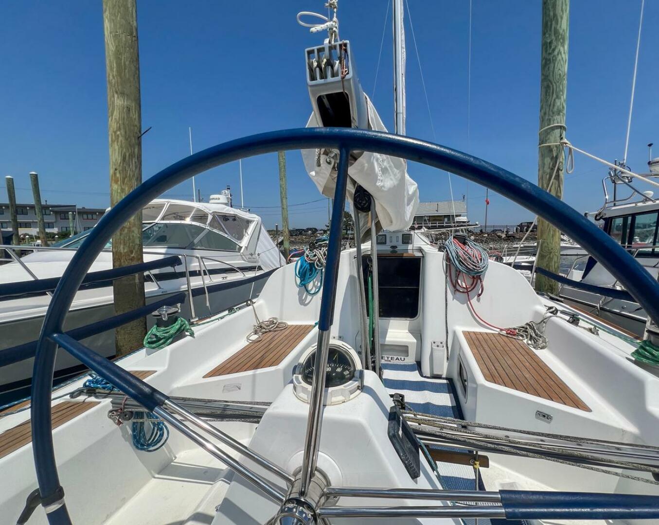 Slide: The Image of Beneteau 367 First 2005 - 5412311