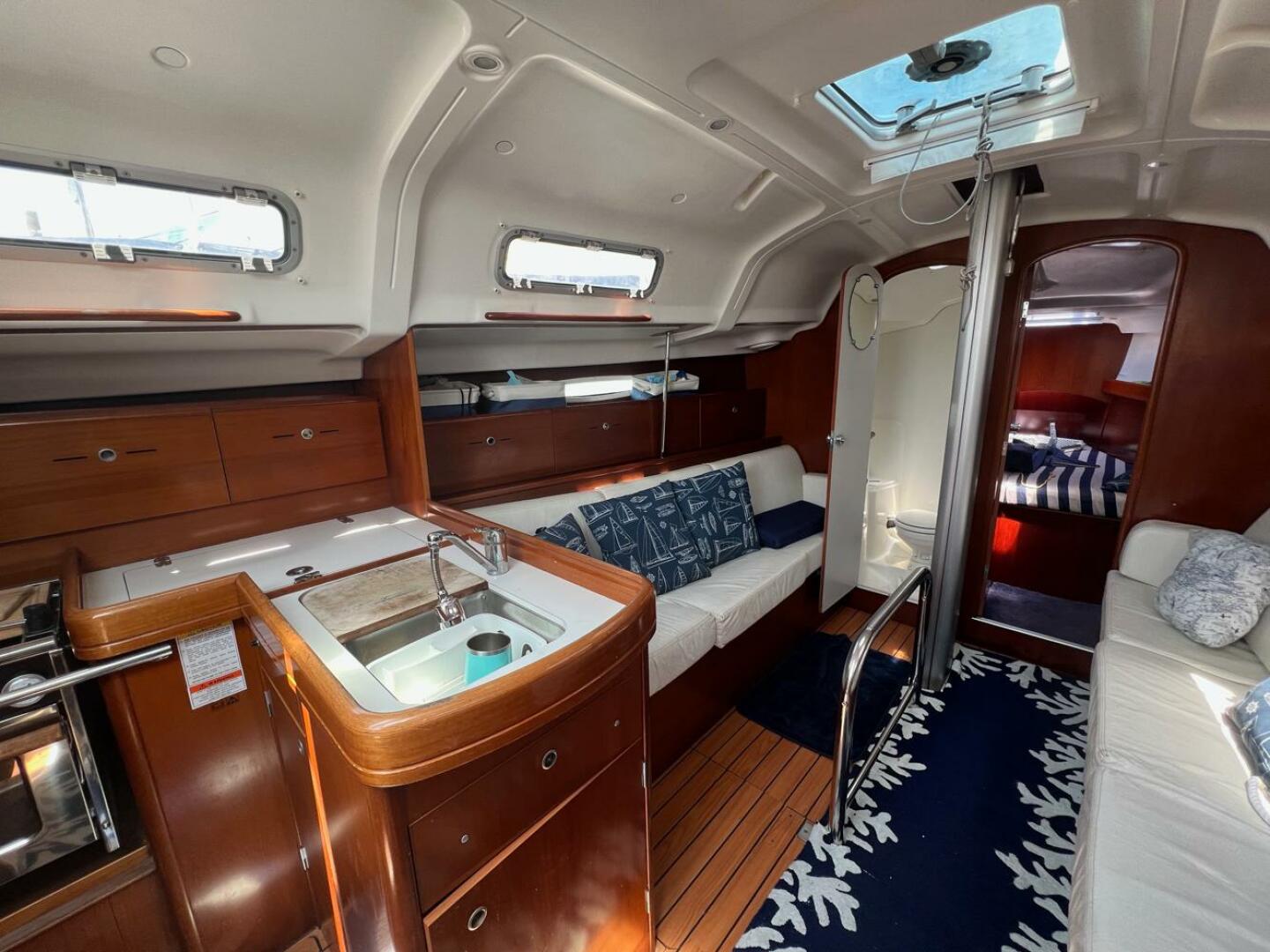 Slide: The Image of Beneteau 367 First 2005 - 5412317