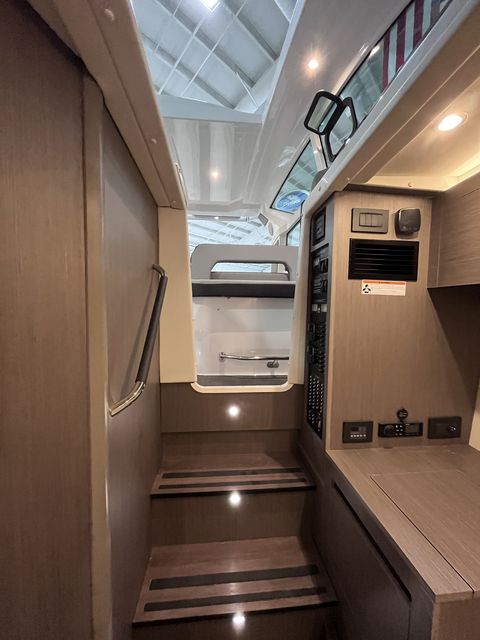Slide: The Image of Beneteau 36OB 2023 - 31